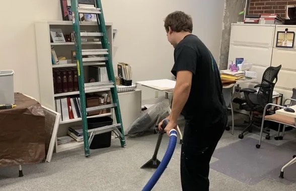 Carpet Pad Water Extraction in Everman, TX